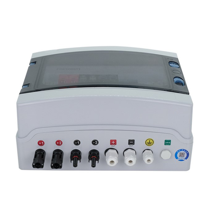 Solar dc combiner box